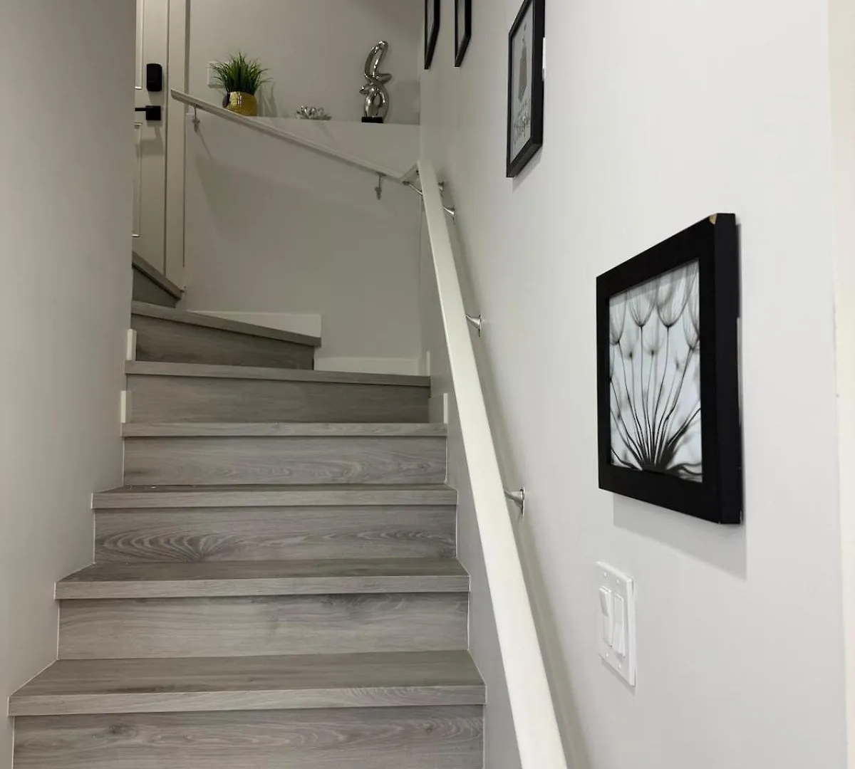Maxti Guest Suite, Northwest Calgary