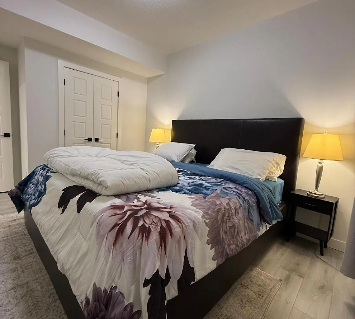 Apartment Maxti Guest Suite, Northwest Calgary