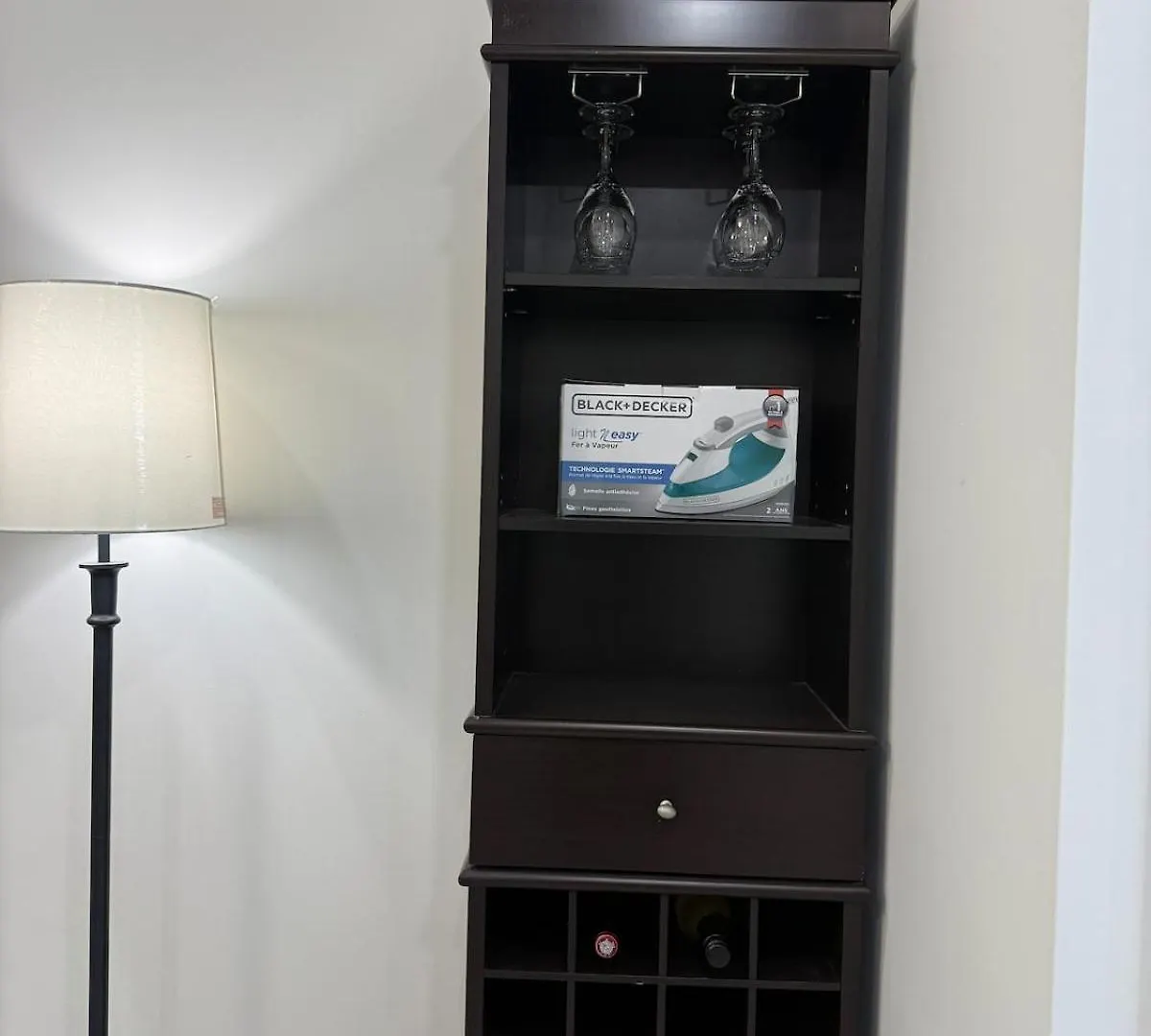 Maxti Guest Suite, Northwest Calgary Apartment