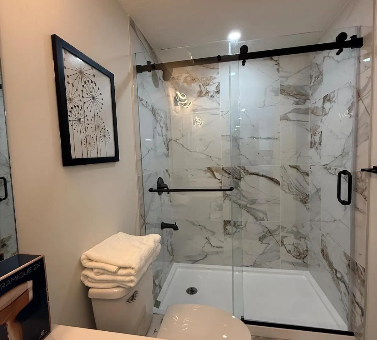 Maxti Guest Suite, Northwest Calgary Canada